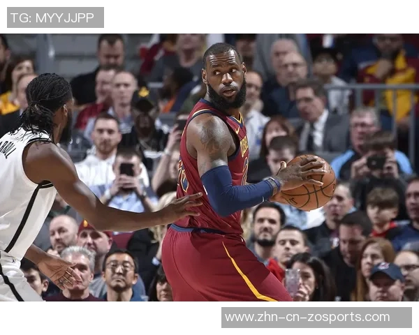 詹姆斯回顾新秀时期经典扣篮瞬间感慨23年光阴如梭对阵骑士再续传奇